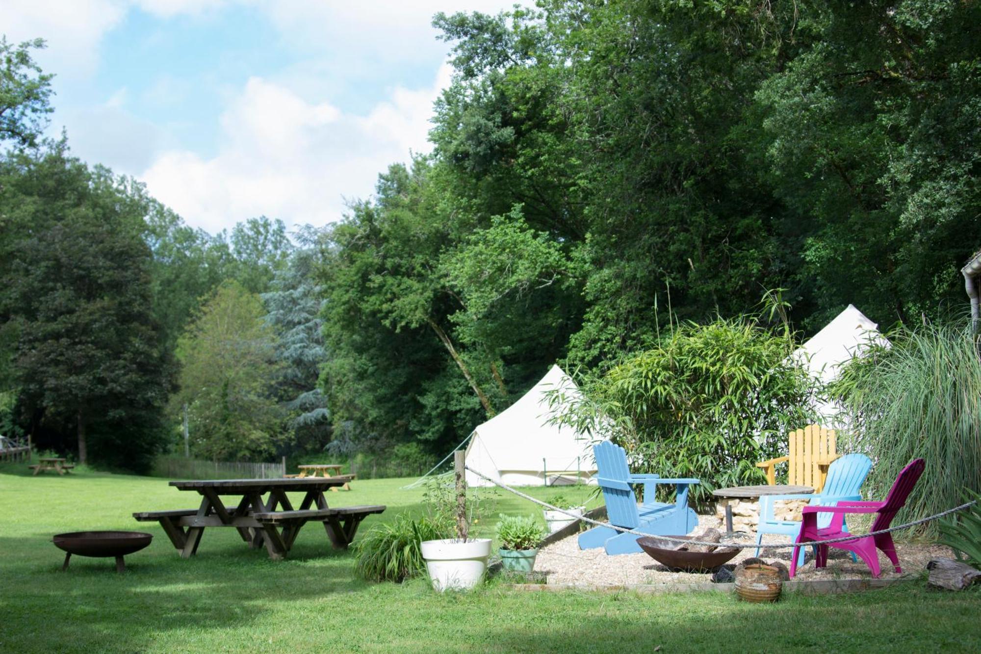 Belair Le Camping Champagnac-de-Bélair Екстериор снимка